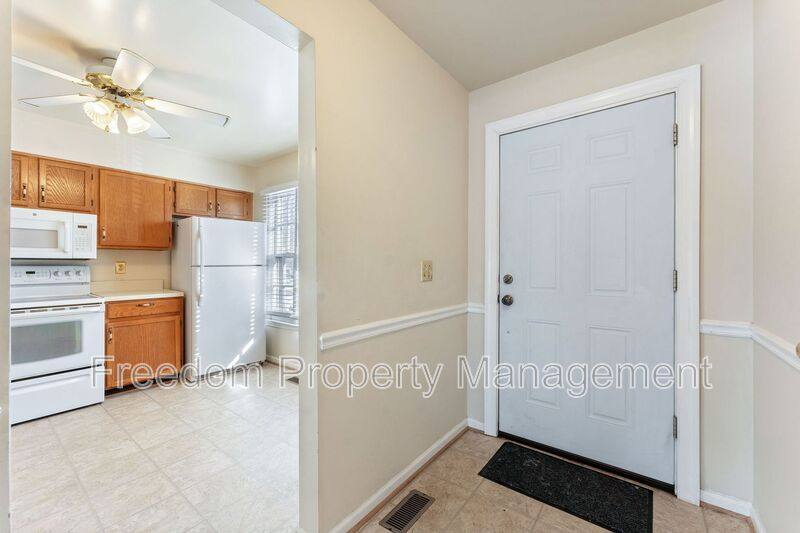 Townhouse for rent at 726 Pine Tree Court, Warrenton, VA 20186