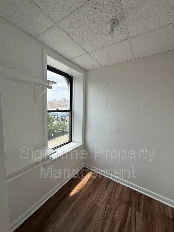 Apartment for rent at 112 W Franklin St #4, Hagerstown, MD 21740