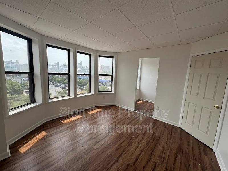 Apartment for rent at 112 W Franklin St #4, Hagerstown, MD 21740