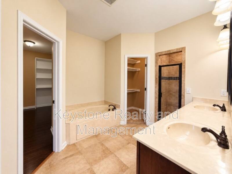 3492 Sikorsky Lane, Clarksville, TN 37042 - House for Rent - Image 10