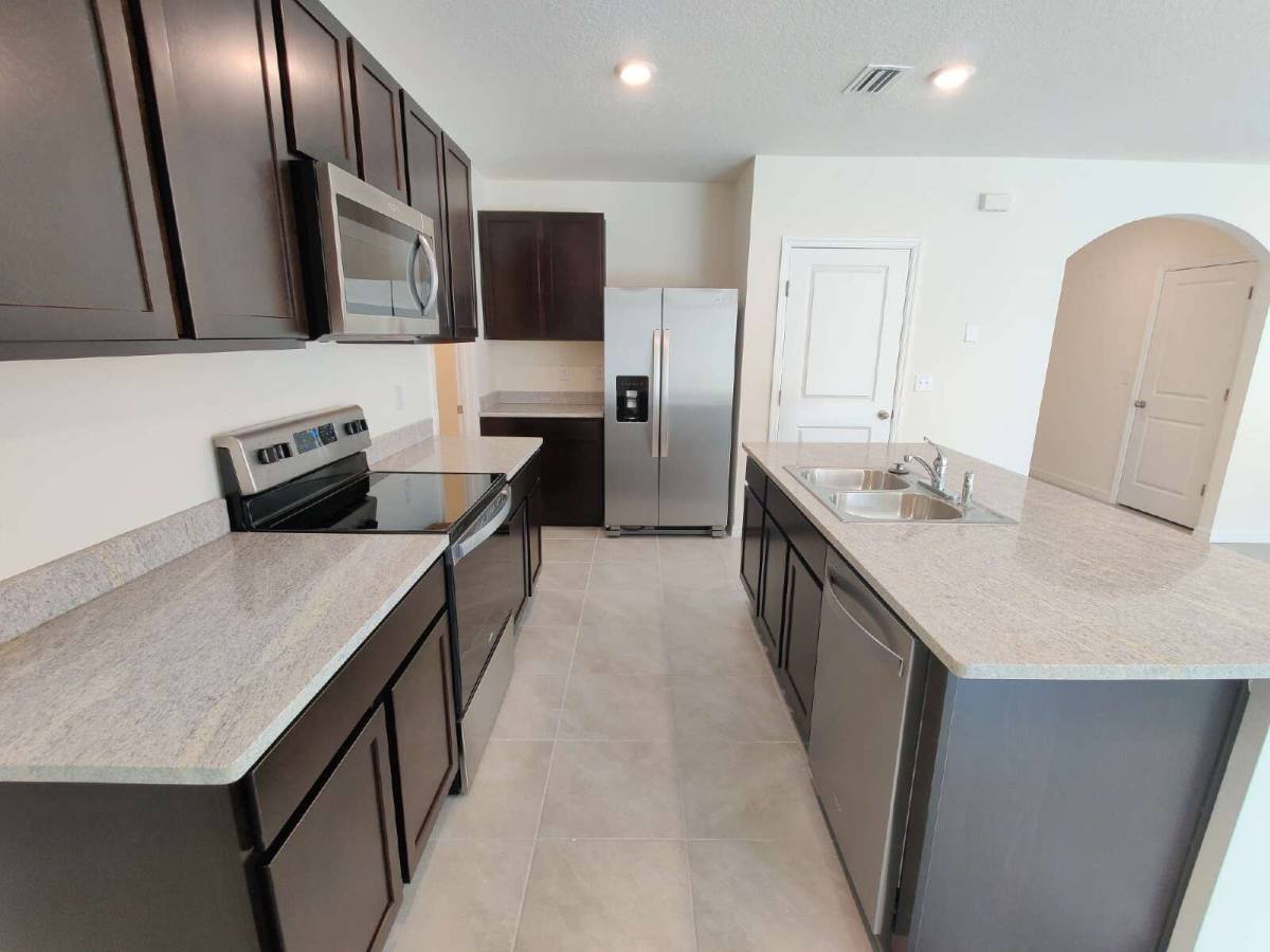 House for rent at 34228 Jasper Stone Dr, Wesley Chapel, FL 33543
