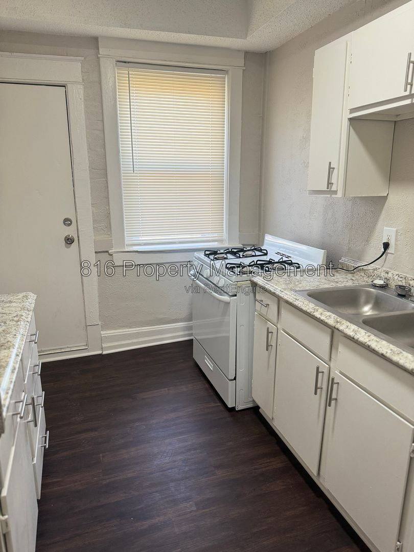 Apartment for rent at 2416 E 22nd St #2W, Kansas City, MO 64127