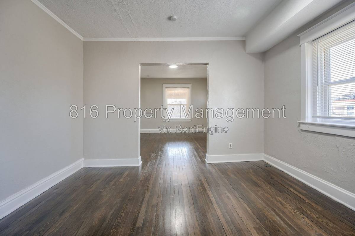 Apartment for rent at 2416 E 22nd St #2W, Kansas City, MO 64127