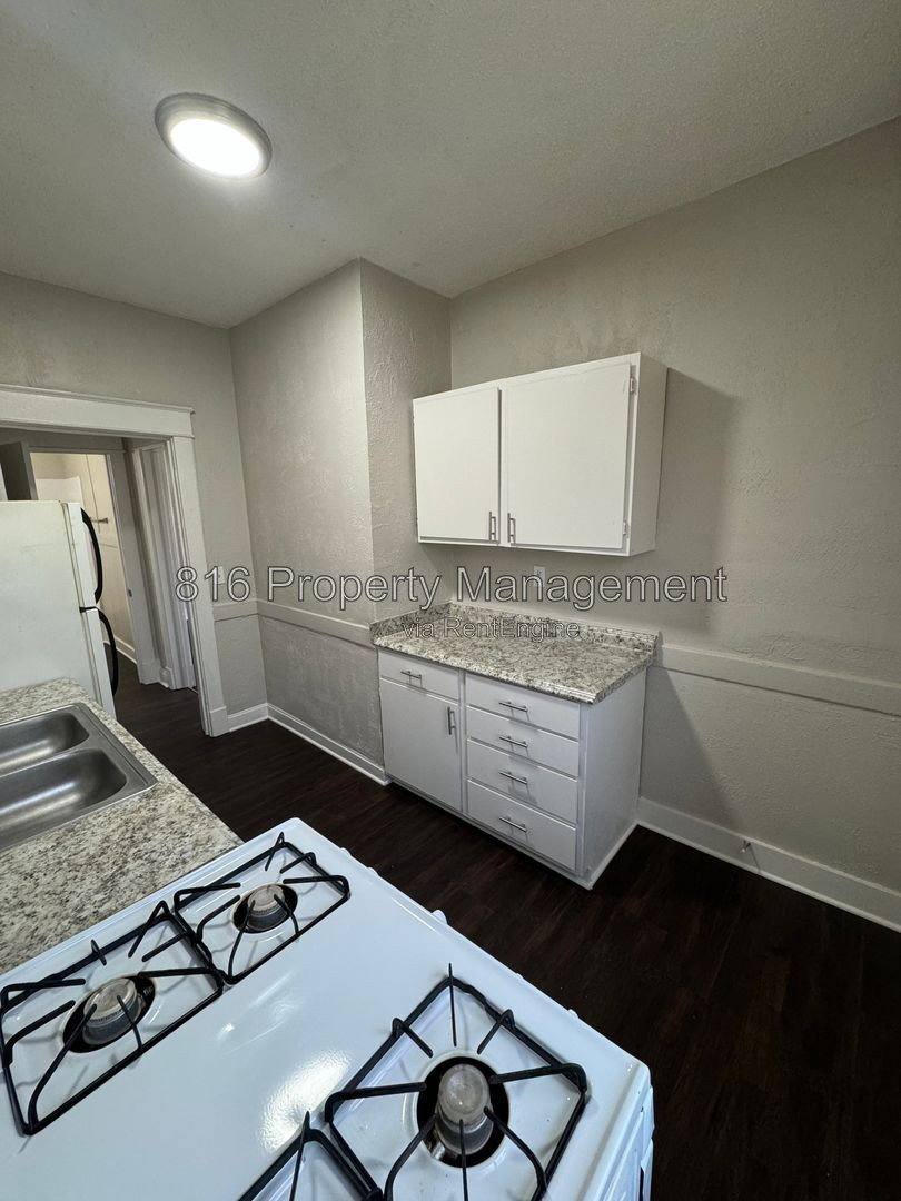 Apartment for rent at 2416 E 22nd St #2W, Kansas City, MO 64127