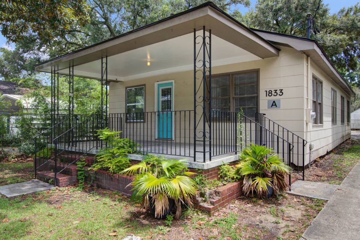 1833 Orangeburg St #A, North Charleston, SC 29405