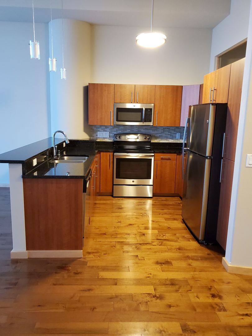 Oregon, 221 E Oregon St, Milwaukee, WI 53204 - Apartment for Rent - Image 3