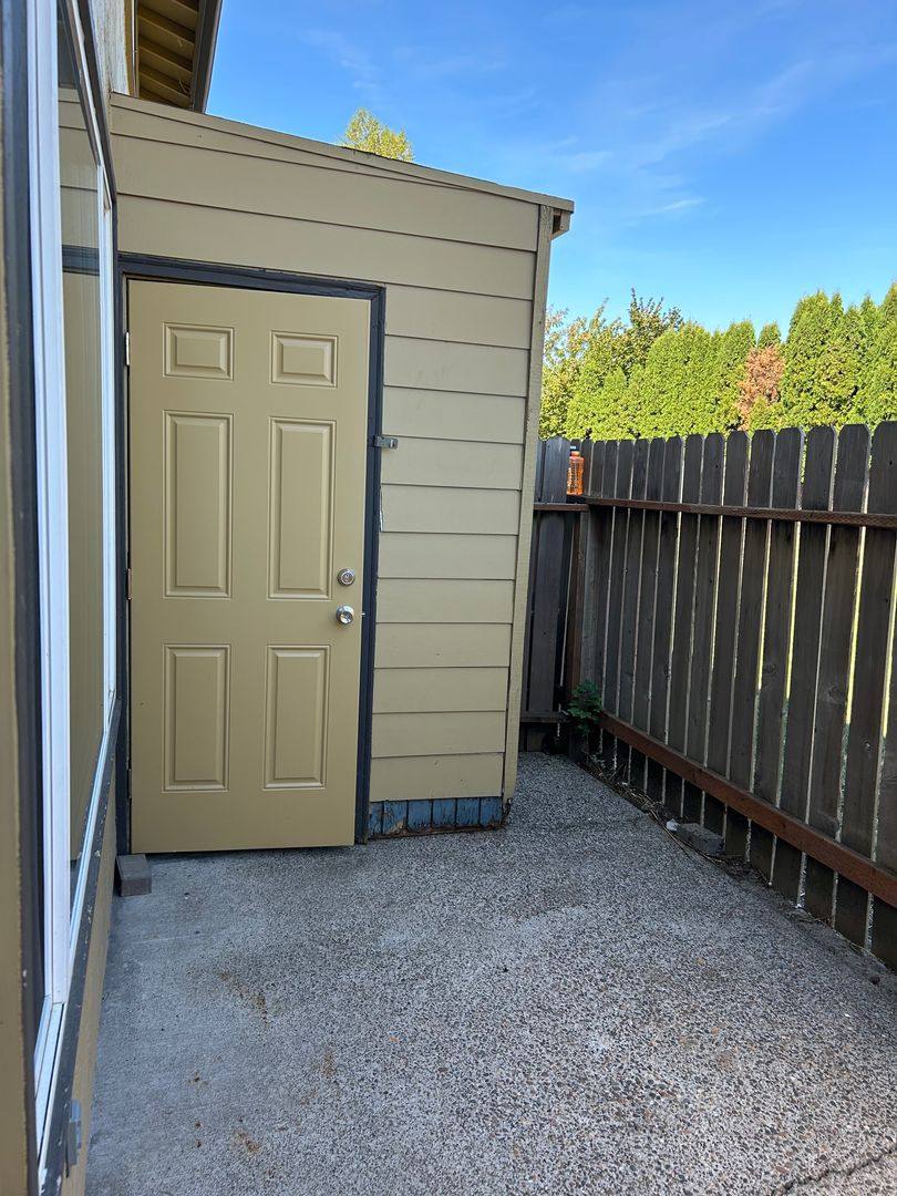 Townhouse for rent at 505 27th Ave, SE, Albany, OR 97322