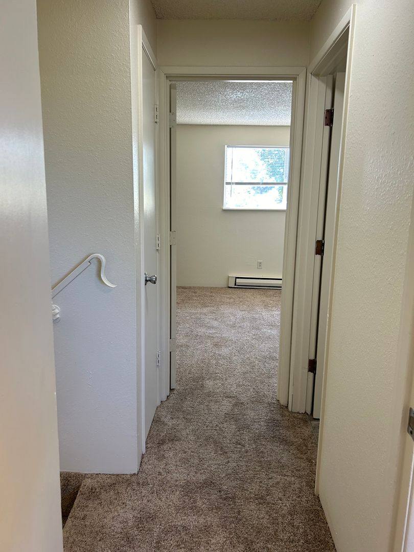 Townhouse for rent at 505 27th Ave, SE, Albany, OR 97322