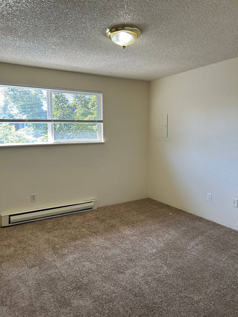Townhouse for rent at 505 27th Ave, SE, Albany, OR 97322