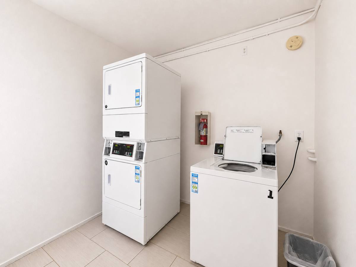 Apartment for rent at 6210 Reseda Blvd, Reseda, CA 91335