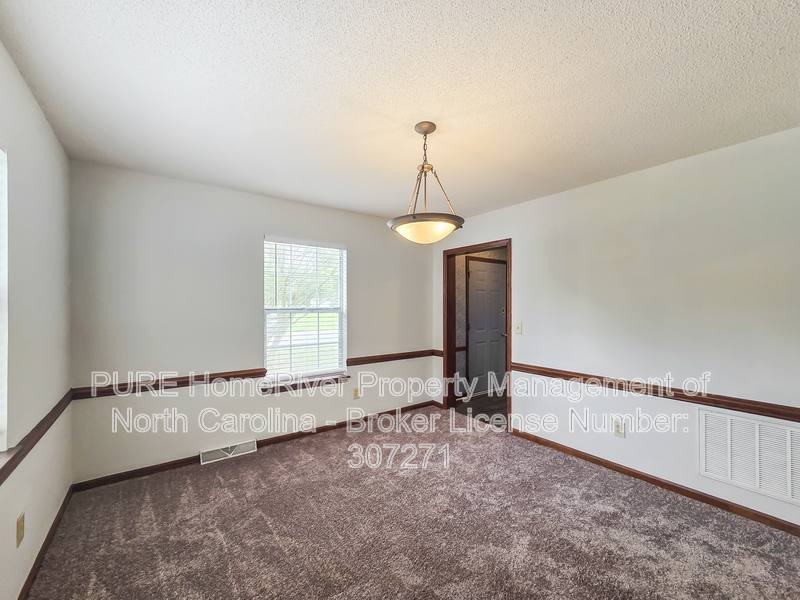 House for rent at 9444 Stately Oak Lane, Charlotte, NC 28227