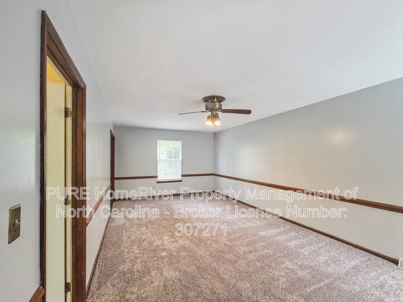 House for rent at 9444 Stately Oak Lane, Charlotte, NC 28227