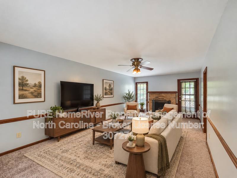 House for rent at 9444 Stately Oak Lane, Charlotte, NC 28227