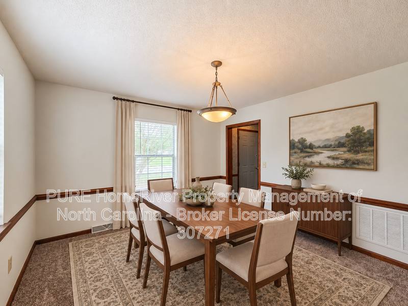 House for rent at 9444 Stately Oak Lane, Charlotte, NC 28227