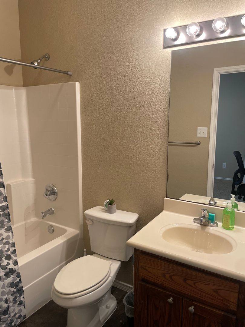 Apartment for rent at 323 French Ave, Waco, TX 76706