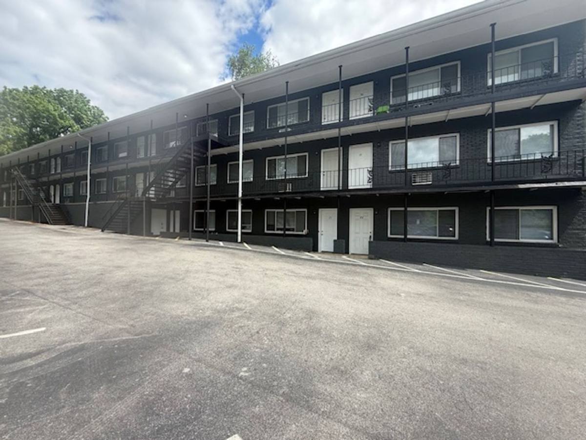 Apartment for rent at Flats at the Pike, 1501 Washington Pike Rd, Knoxville, TN 37917