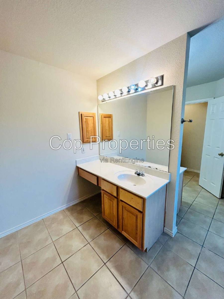 House for rent at 2007 Walsbrook, San Antonio, TX 78260
