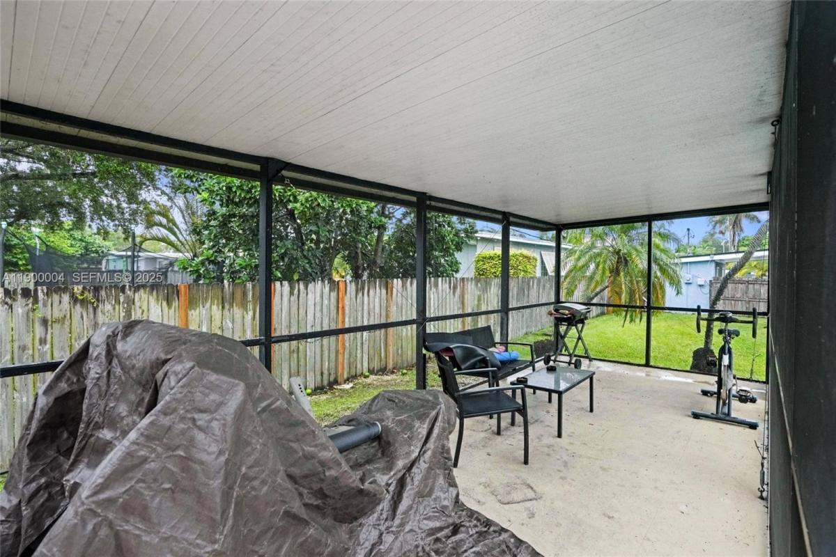 44 NW 19th St, Homestead, FL 33030 - House for Rent - Image 8