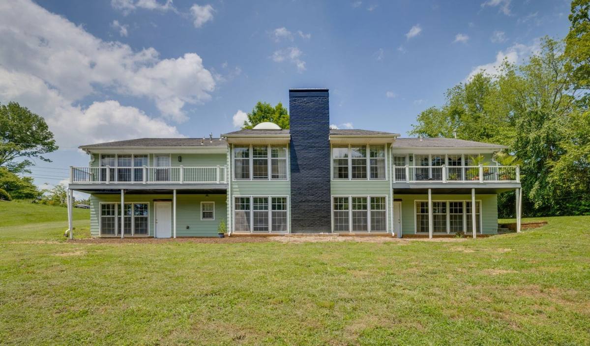 House for rent at 1314 Woodland Ave, Johnson City, TN 37601