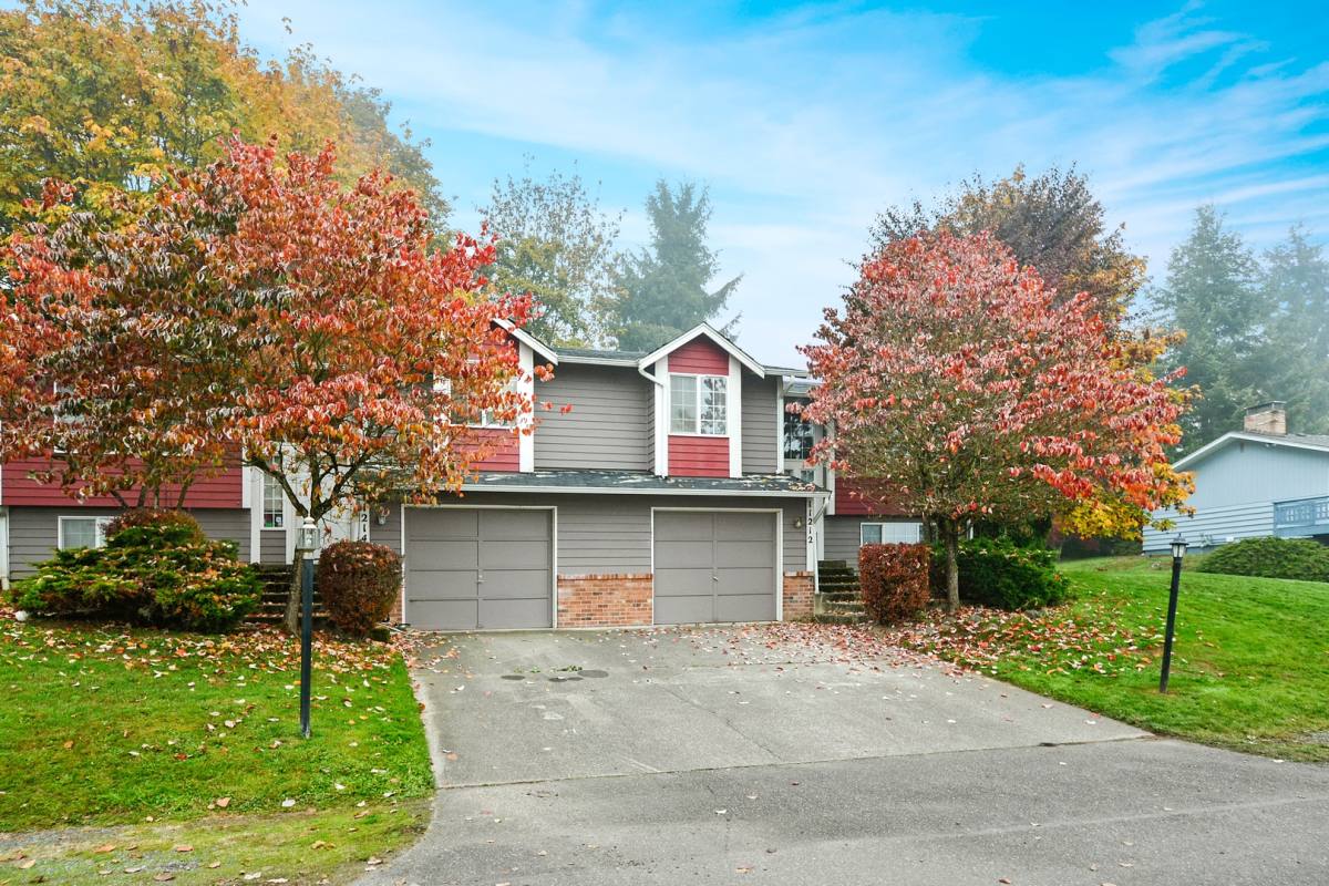 Townhouse for rent at 11212 67th Ave Court E, Puyallup, WA 98373