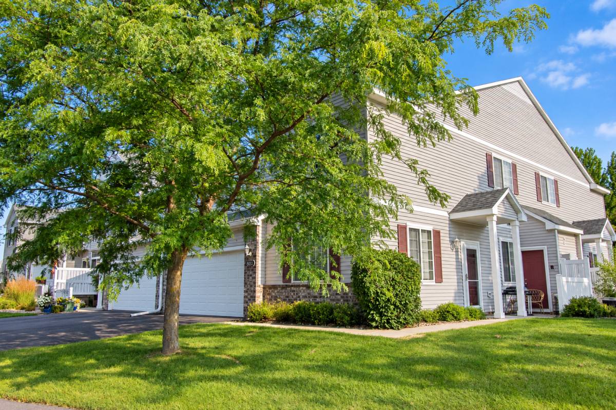 Townhouse for rent at 6281 29th Ave NW, Rochester, MN 55901