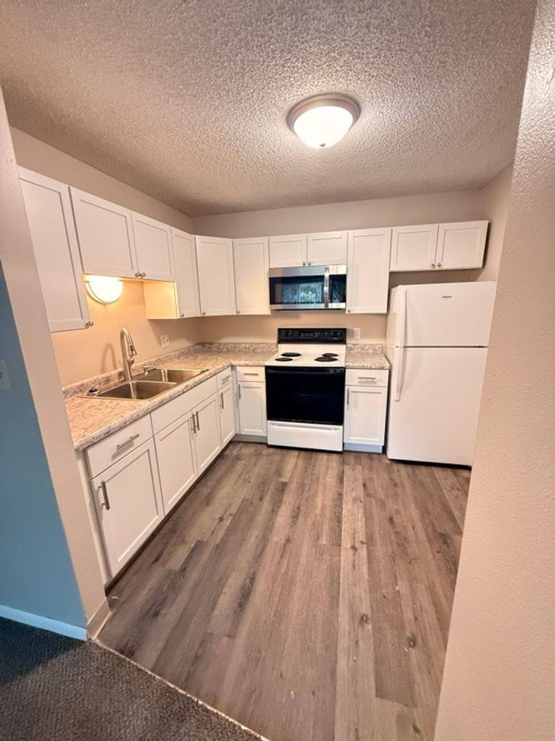 Apartment for rent at 608 NE 4th St, Grimes, IA 50111