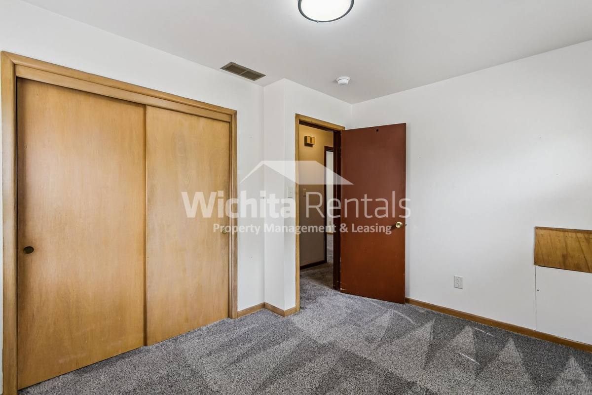 House for rent at 525 S Derby Ave, Derby, KS 67037