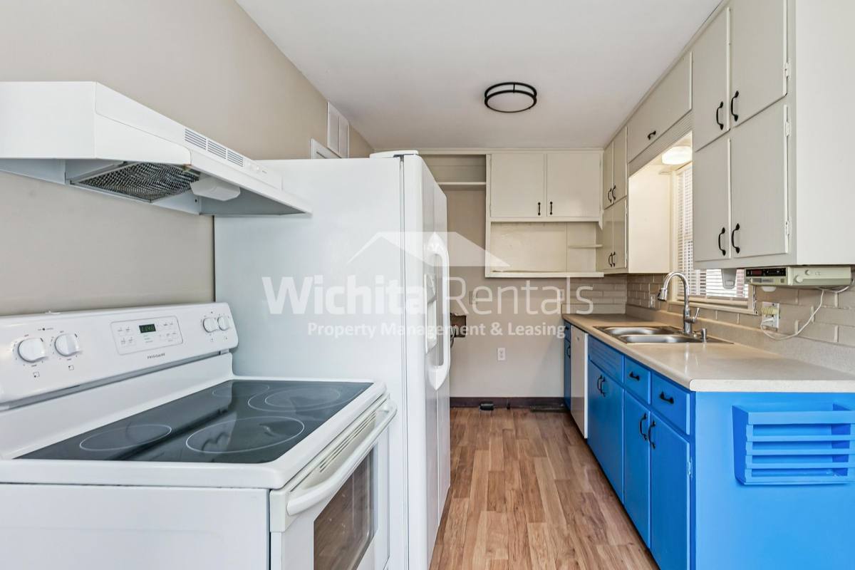 House for rent at 525 S Derby Ave, Derby, KS 67037