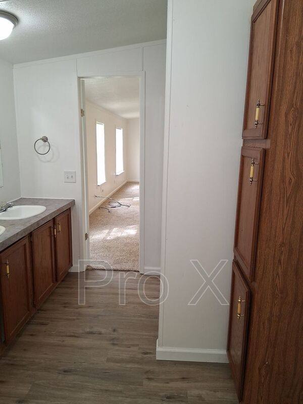 House for rent at 910 Sands Rd, Cave Springs, AR 72718
