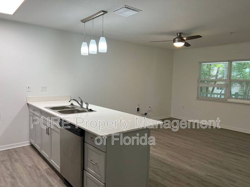318 NE 7 Terrace #201, Ocala, FL 34470 - House for Rent - Image 4