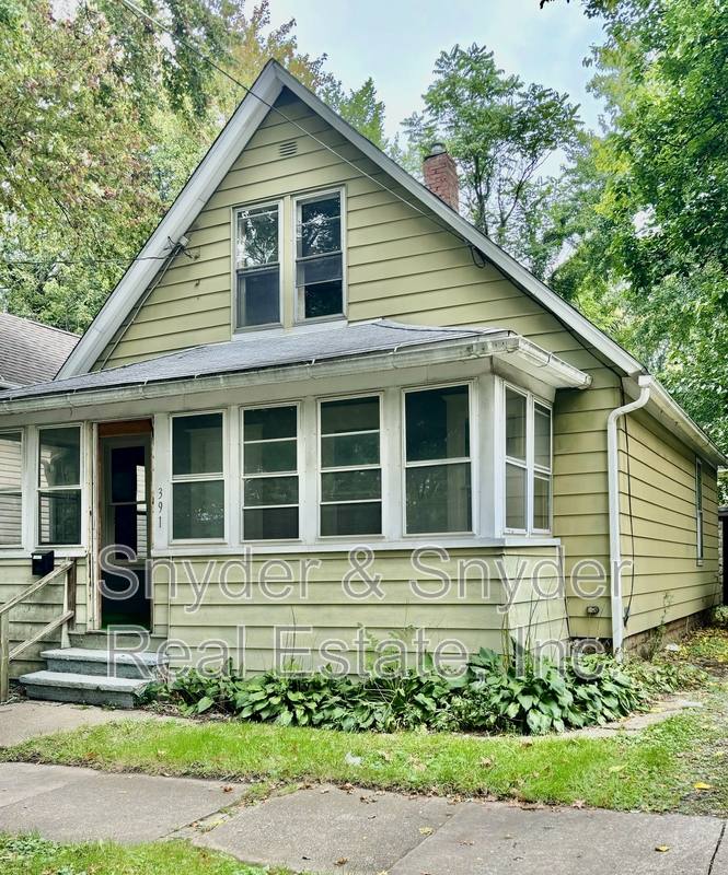 House for rent at 391 E Voris St, Akron, OH 44311