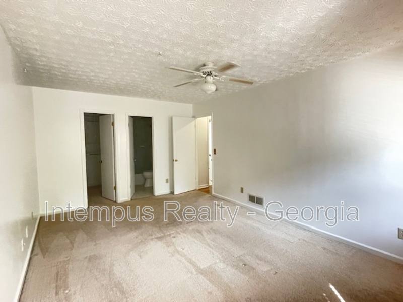House for rent at 10440 Virginia Pine Lane, Alpharetta, GA 30022