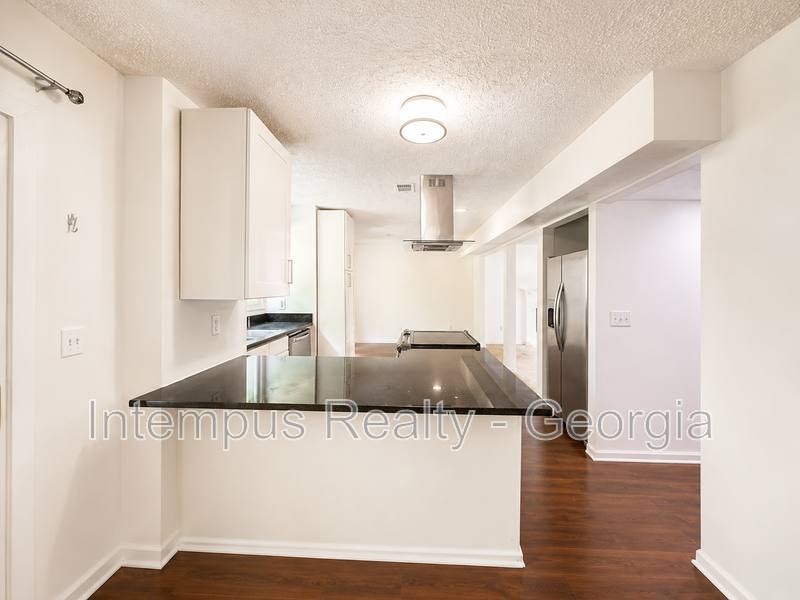 House for rent at 10440 Virginia Pine Lane, Alpharetta, GA 30022