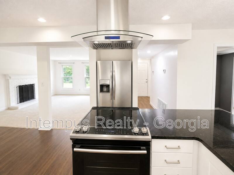 House for rent at 10440 Virginia Pine Lane, Alpharetta, GA 30022