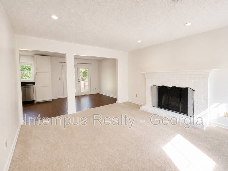 House for rent at 10440 Virginia Pine Lane, Alpharetta, GA 30022