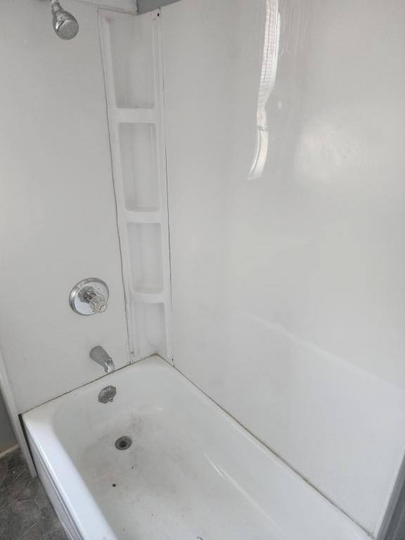 Apartment for rent at 221 1 2 W Exchange St #2R, Freeport, IL 61032