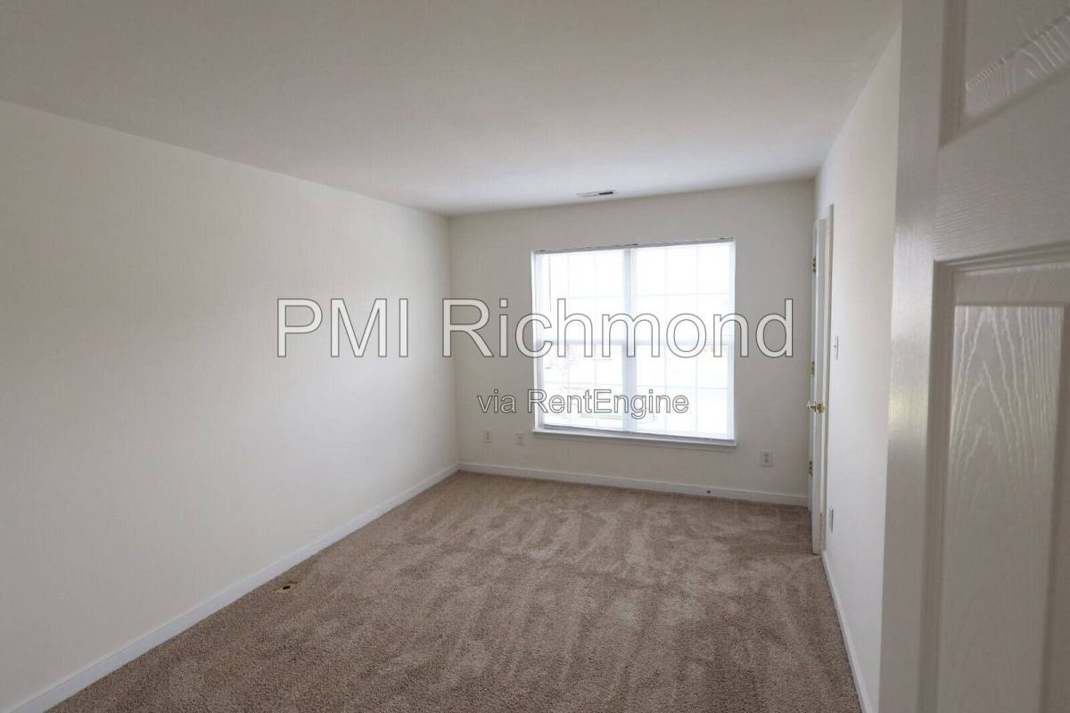 Townhouse for rent at 5805 Park Creste Dr, Glen Allen, VA 23059