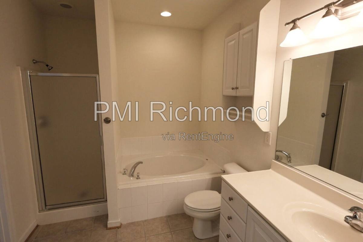 Townhouse for rent at 5805 Park Creste Dr, Glen Allen, VA 23059