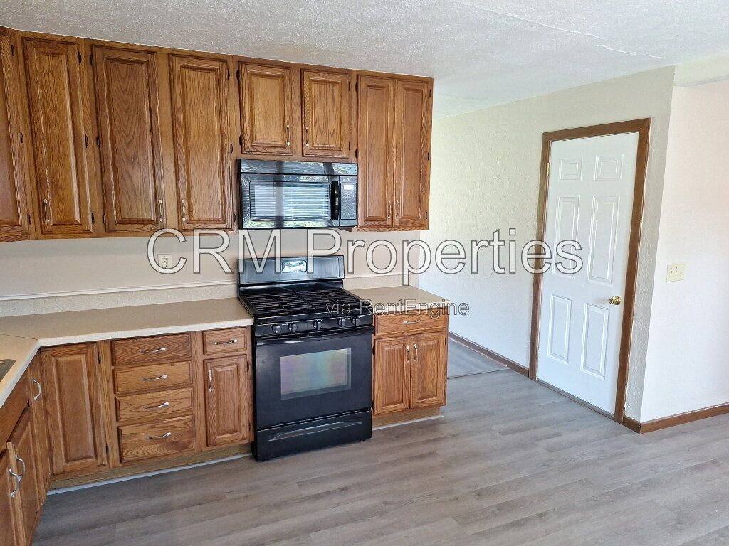 House for rent at 5800 Mendota Dr, Kokomo, IN 46902