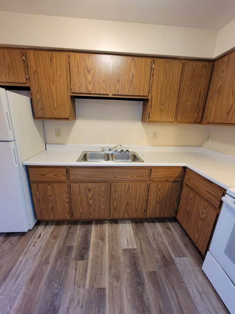 Apartment for rent at 542 E Bronson Rd, Seymour, WI 54165