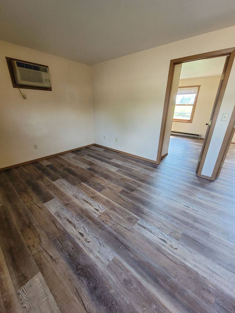 Apartment for rent at 542 E Bronson Rd, Seymour, WI 54165