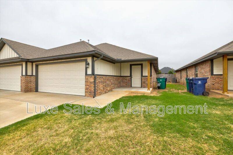 House for rent at 10910 NW 119th, Yukon, OK 73099