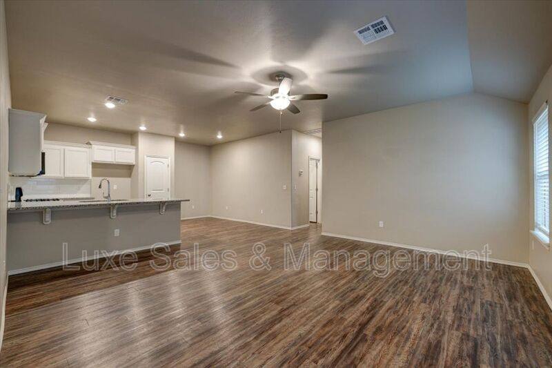 House for rent at 10910 NW 119th, Yukon, OK 73099