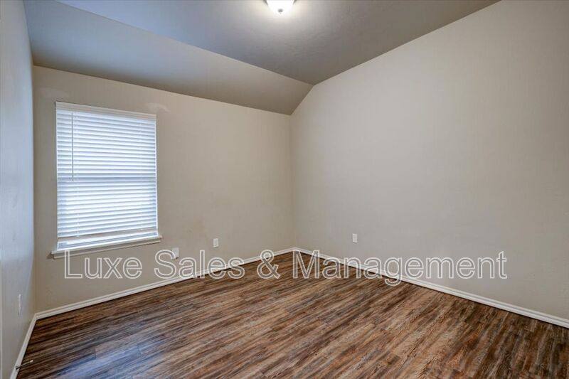 House for rent at 10910 NW 119th, Yukon, OK 73099