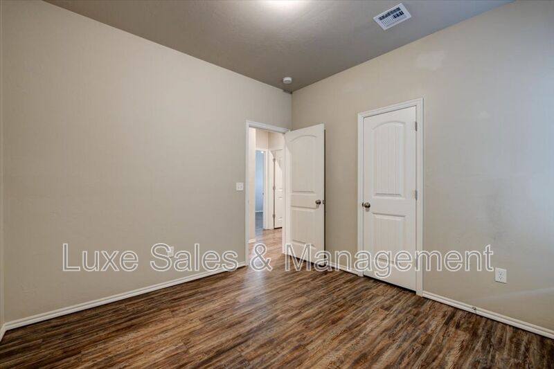 House for rent at 10910 NW 119th, Yukon, OK 73099