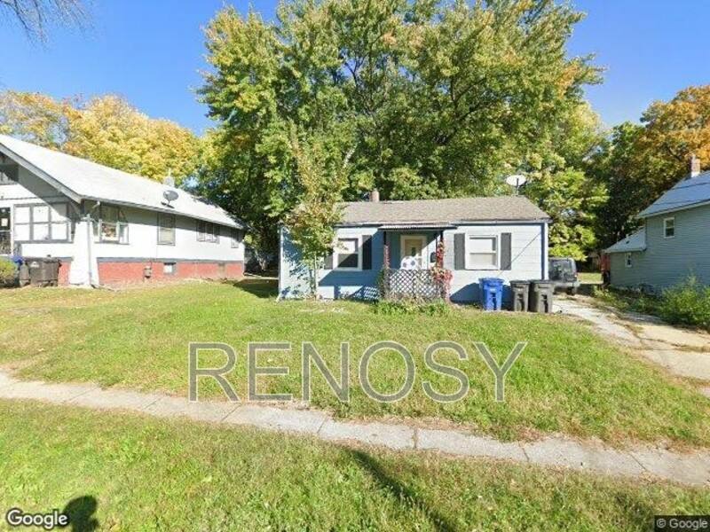 House for rent at 2717 College Ave, Des Moines, IA 50311