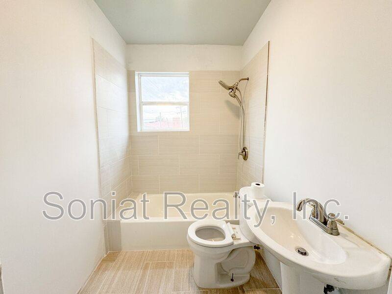 Apartment for rent at 3433 Lasalle St, New Orleans, LA 70115