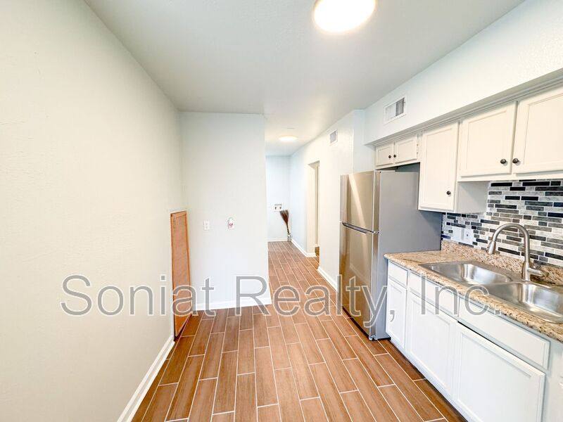 Apartment for rent at 3433 Lasalle St, New Orleans, LA 70115