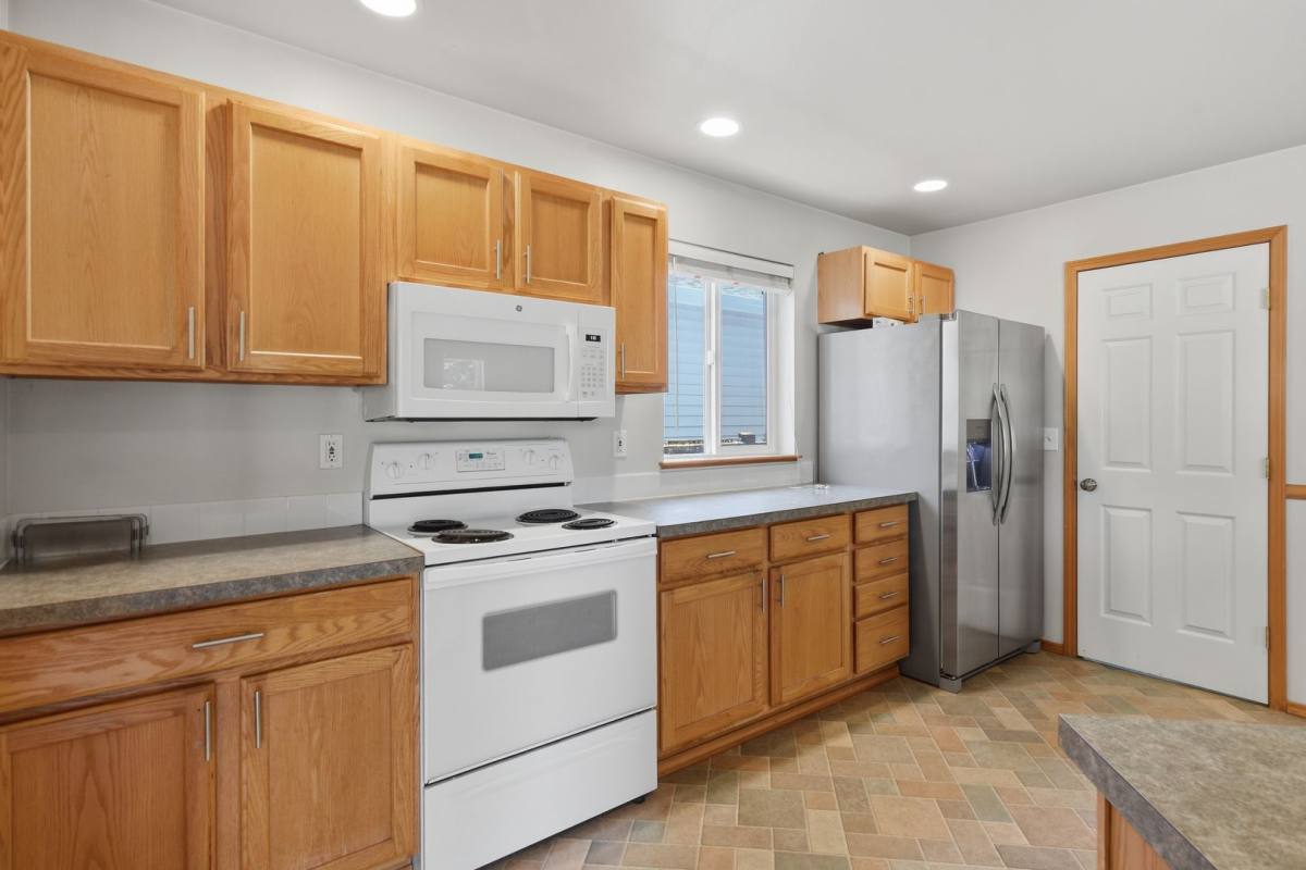House for rent at 14803 48th Ave SE, Everett, WA 98208