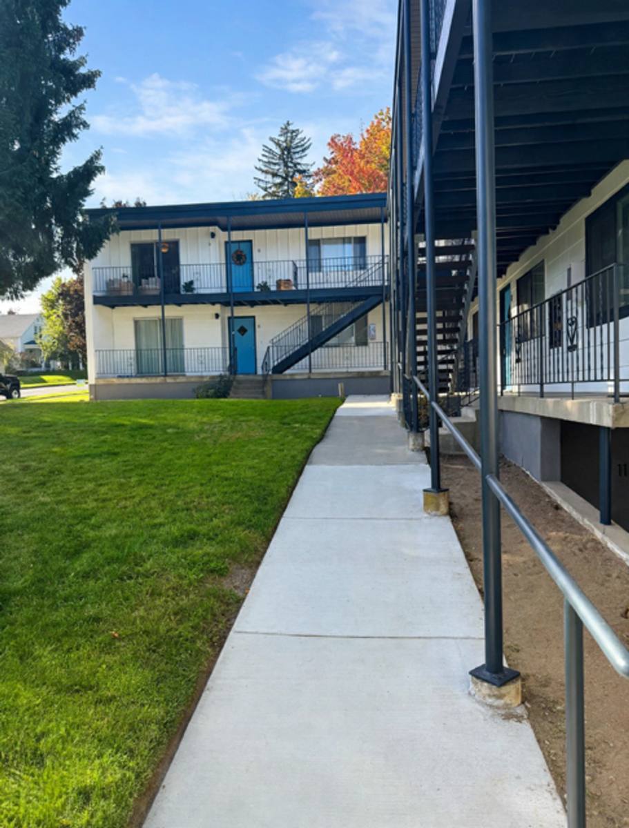 1023 & 1025 Coeur D Alene Ave, Coeur d'Alene, ID 83814 - Apartment for Rent - Image 3